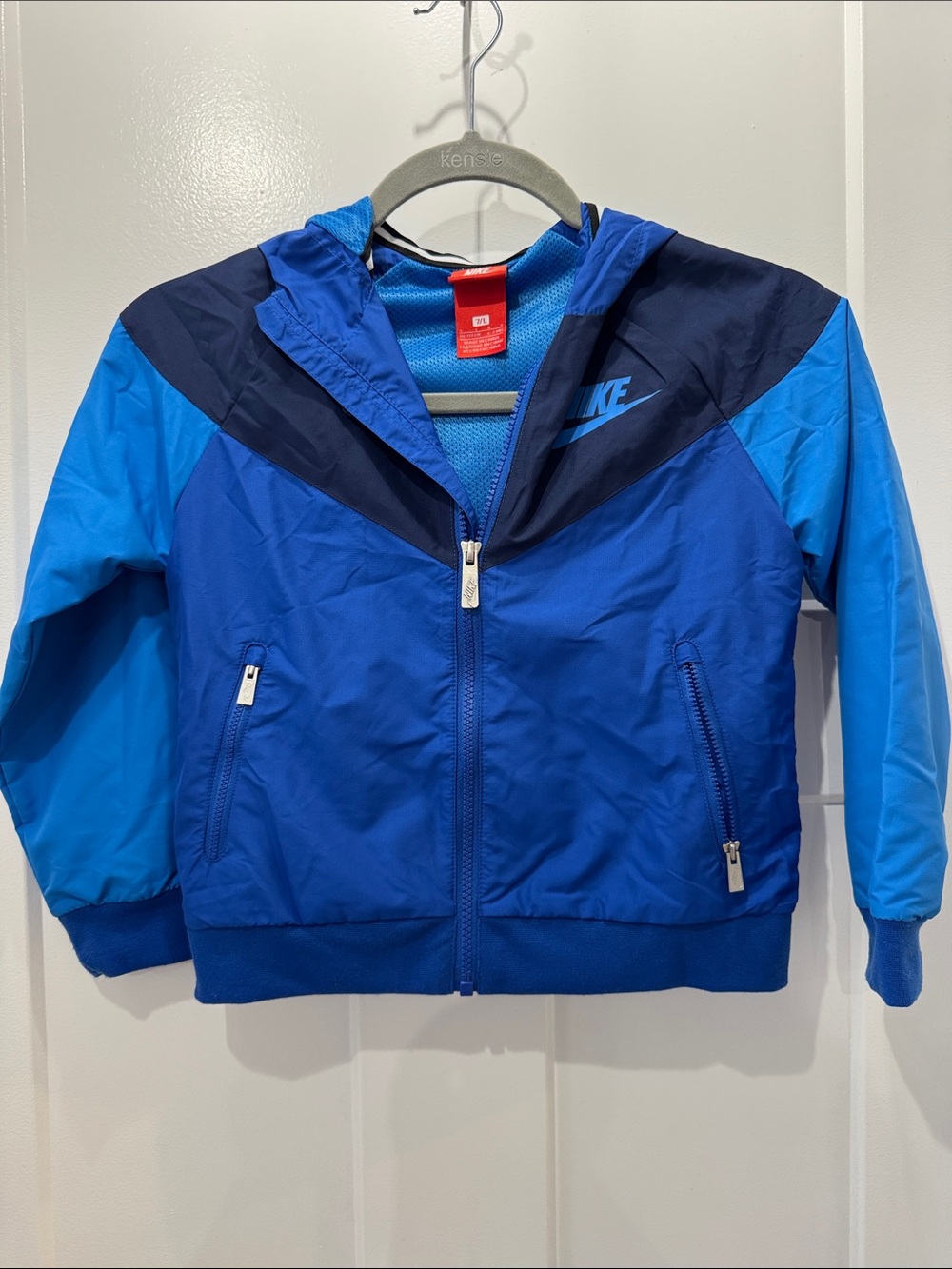 Nike Boy Royal and Navy Blue Colorblock Hooded Windbreaker Jacket Size 7/L